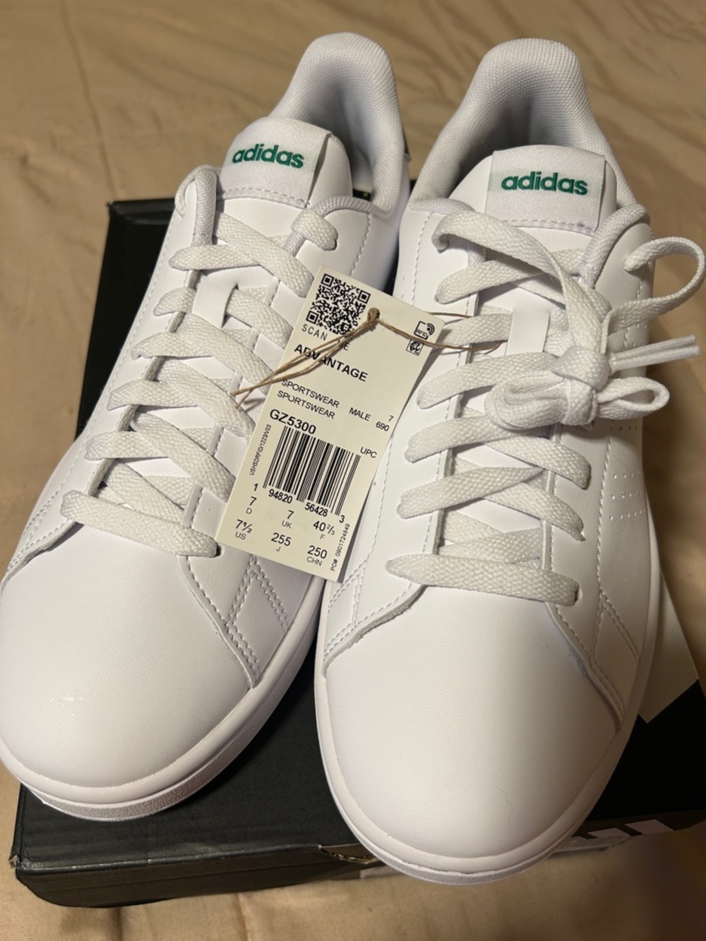 White Adidas Advantage Classic Athletic Shoes with Green Accents-brand new!